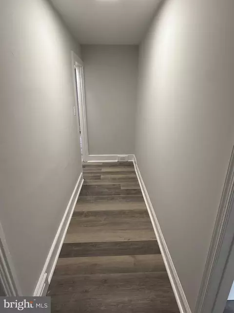 Entry Way - 535 Moss St, Reading, PA 19604 photo 2 of 3