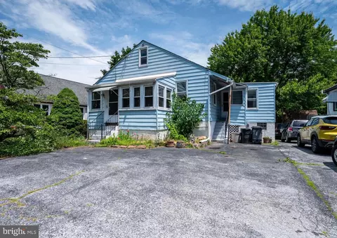 1137 E Main St, Douglassville, PA 19518