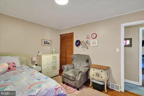 Bedroom - 307 Summit Ave, Reading, PA 19607 photo 2 of 4