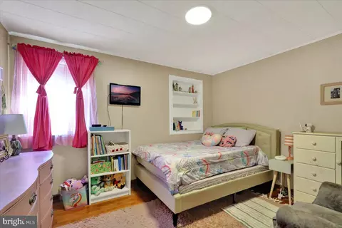 Bedroom - 307 Summit Ave, Reading, PA 19607 photo 1 of 4