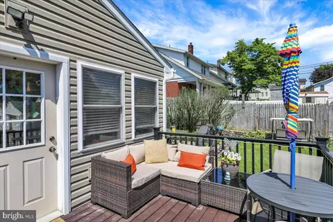 Exterior - 307 Summit Ave, Reading, PA 19607 photo 5 of 6