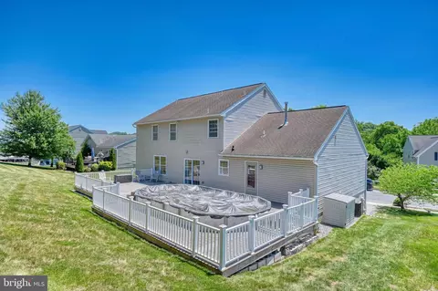 Exterior - 221 Longview Dr, Reading, PA 19608 photo 5 of 8