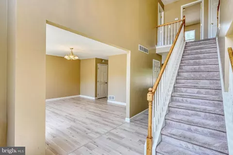 Entry Way - 221 Longview Dr, Reading, PA 19608 photo 2 of 5