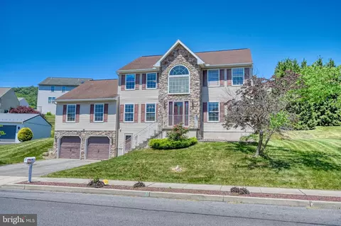 Exterior - 221 Longview Dr, Reading, PA 19608 photo 2 of 8