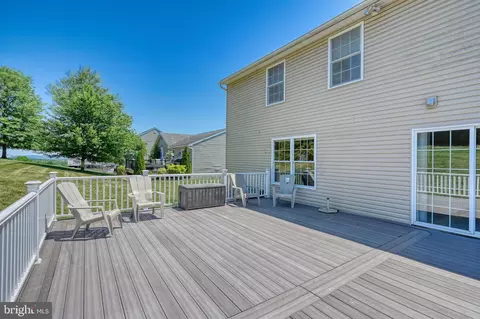 Exterior - 221 Longview Dr, Reading, PA 19608 photo 6 of 8