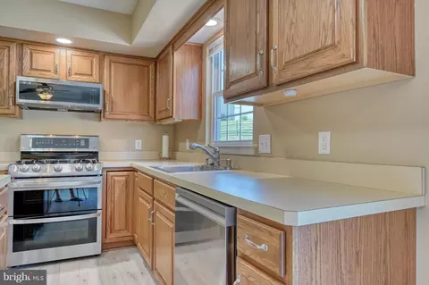 Kitchen - 221 Longview Dr, Reading, PA 19608 photo 2 of 2