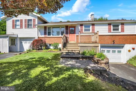 702 Frederick St, Reading, PA 19607