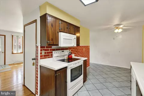 Kitchen - 702 Frederick St, Reading, PA 19607 photo 2 of 5