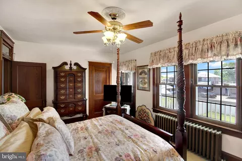 Bedroom - 238 E Walnut St, Reading, PA 19607 photo 6 of 6