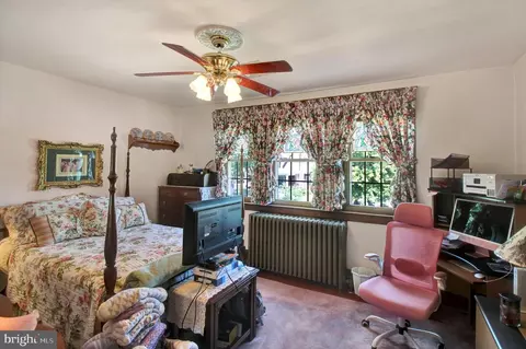 Bedroom - 238 E Walnut St, Reading, PA 19607 photo 1 of 6