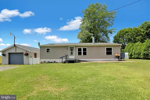 470 Ontelaunee Dr, Shoemakersville, PA 19555
