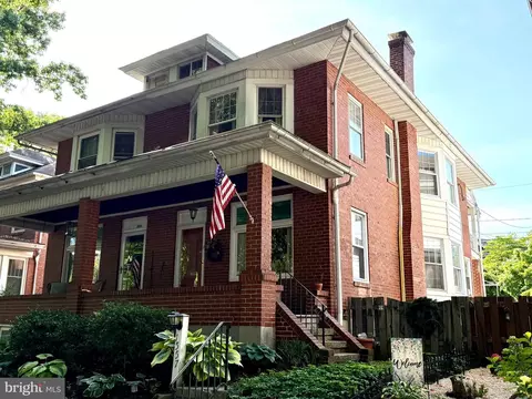 1557 Dauphin Ave, Wyomissing, PA 19610