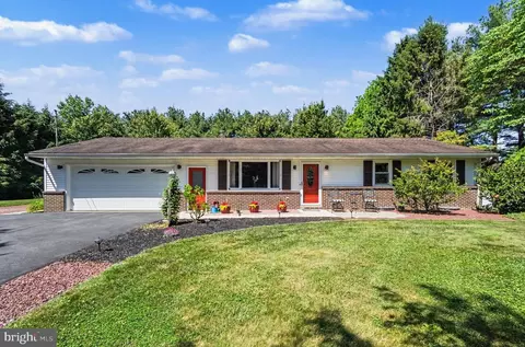 24 Mountain View Rd, Bethel, PA 19507