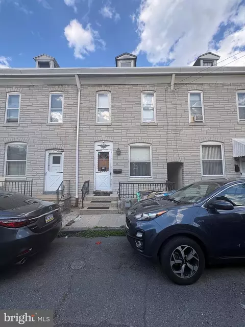 1737 Thorn St, Reading, PA 19601