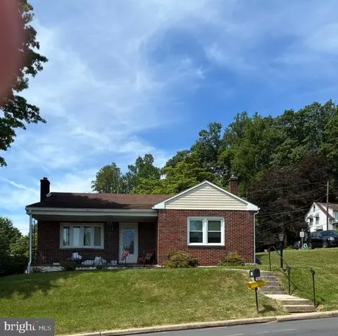 430 Summit Ave, Reading, PA 19607