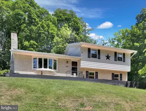 1907 Holly Rd, Reading, PA 19602
