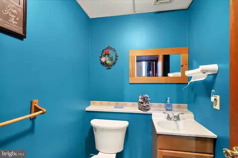Bath - 37 Beavens Rd, Reading, PA 19608 photo 3 of 3