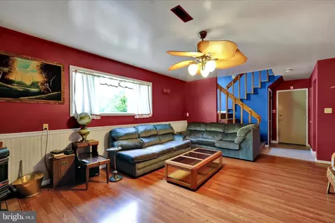 Living - 37 Beavens Rd, Reading, PA 19608 photo 2 of 2