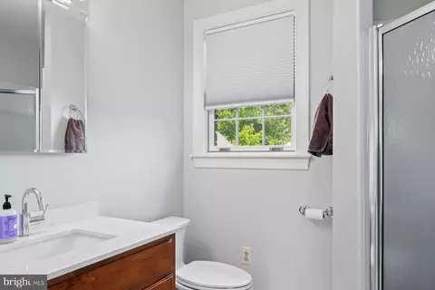 Bath - 415 Hunter Rd, Oley, PA 19547 photo 4 of 4