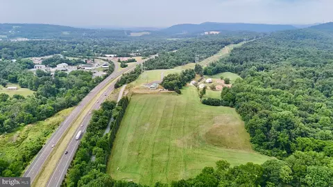205 Fry Rd, Birdsboro, PA 19508
