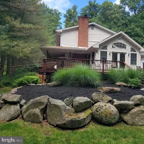 852 Hunters Rd, Mohnton, PA 19540
