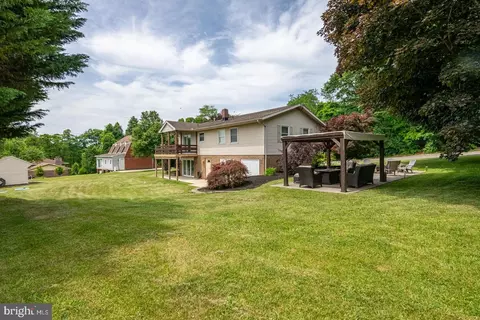 Exterior - 307 Skyline Dr, Reading, PA 19606 photo 6 of 6
