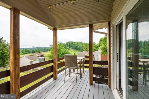 Exterior - 307 Skyline Dr, Reading, PA 19606 photo 3 of 6