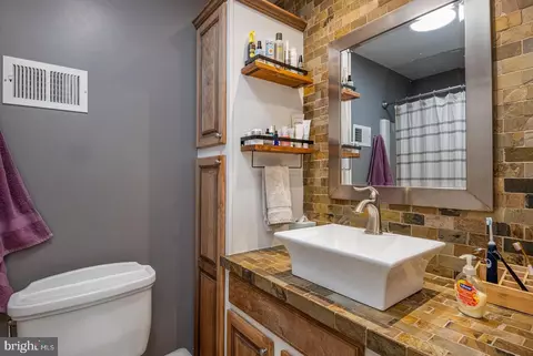Bath - 307 Skyline Dr, Reading, PA 19606 photo 1 of 1