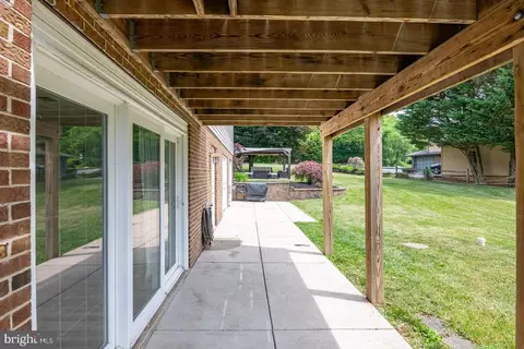 Exterior - 307 Skyline Dr, Reading, PA 19606 photo 5 of 6