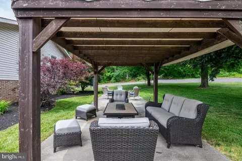 Exterior - 307 Skyline Dr, Reading, PA 19606 photo 4 of 6