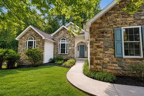372 White Bear Rd, Birdsboro, PA 19508