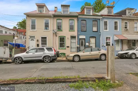 915 Culvert St, Reading, PA 19602