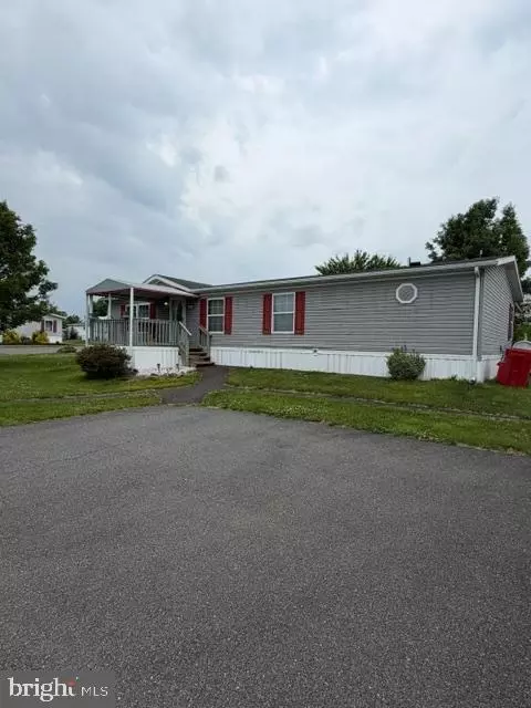 500 Caravelle Ln, Reading, PA 19606