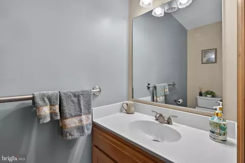 Bath - 534 Bertolet Mill Rd, Oley, PA 19547 photo 1 of 2