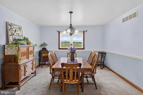 Dining - 534 Bertolet Mill Rd, Oley, PA 19547 photo 1 of 2
