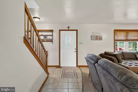 Entry Way - 534 Bertolet Mill Rd, Oley, PA 19547 photo 1 of 3
