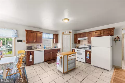 1032 Ithica, Reading, PA 19605 photo 8