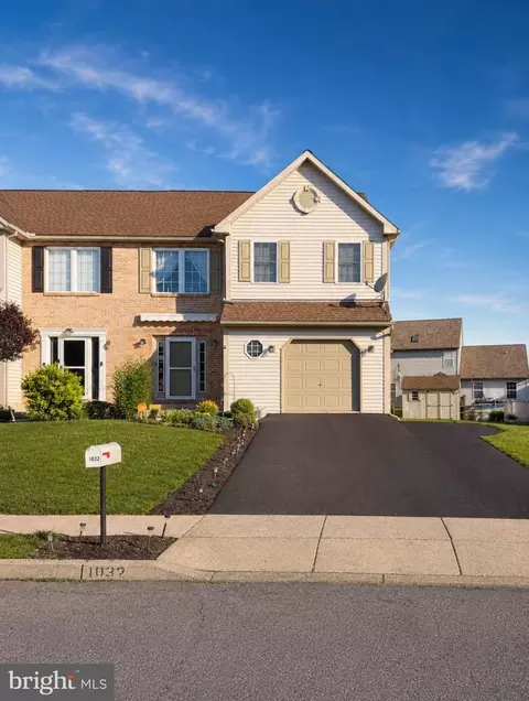 1032 Ithica, Reading, PA 19605