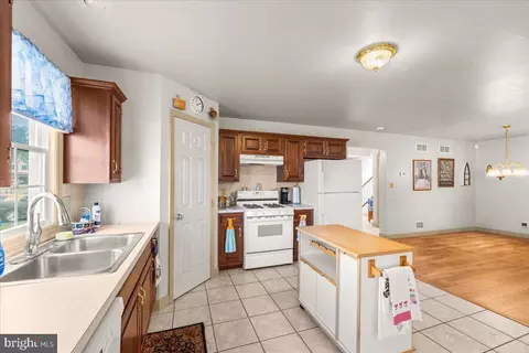 1032 Ithica, Reading, PA 19605 photo 9