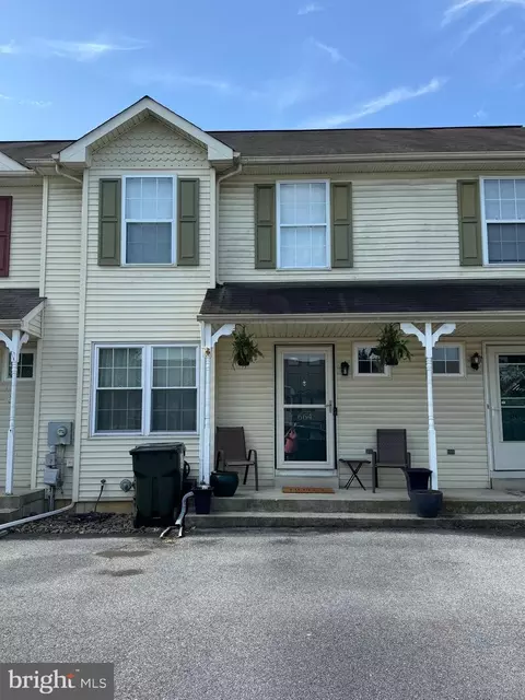 664 Walnut Tree Dr, Blandon, PA 19510