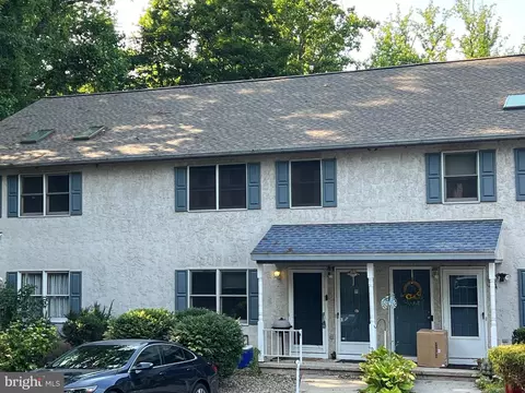 10 Maplewood Ave #2B, Mohnton, PA 19540