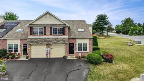 607 Independence Ct, Blandon, PA 19510