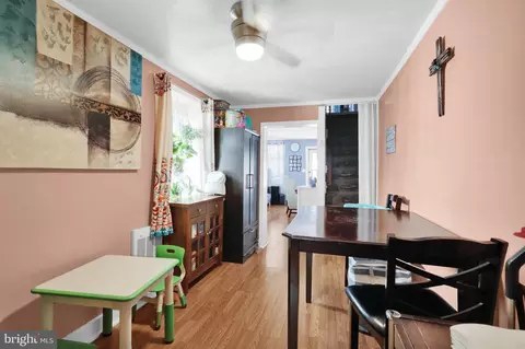 Entry Way - 1122 Buttonwood St, Reading, PA 19604 photo 6 of 8