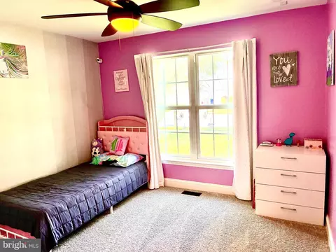 Bedroom - 4580 Green Tree Rd, Reading, PA 19606 photo 5 of 6