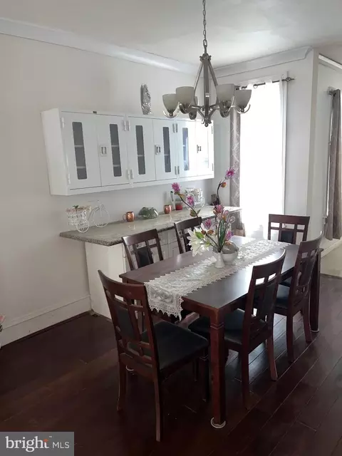 Dining - 541 Spring St, Reading, PA 19601 photo 1 of 1