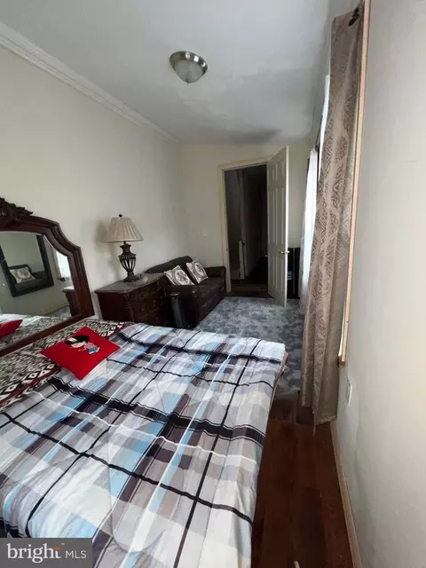 Bedroom - 541 Spring St, Reading, PA 19601 photo 7 of 8