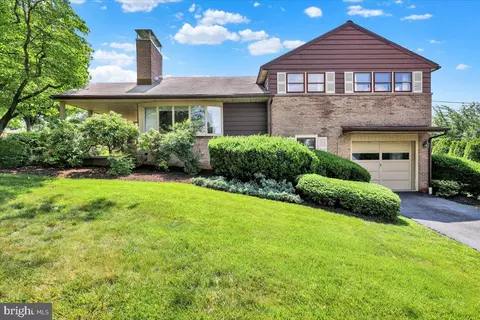 Exterior - 328 Wheatland Ave, Reading, PA 19607 photo 3 of 8