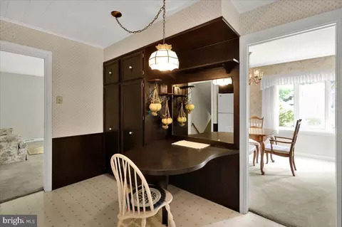 Entry Way - 328 Wheatland Ave, Reading, PA 19607 photo 1 of 2