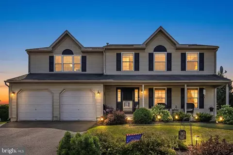 4 Oswego Ln, Reading, PA 19605