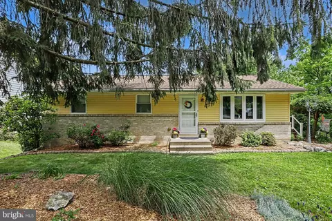 12 Bare Ave, Reading, PA 19607